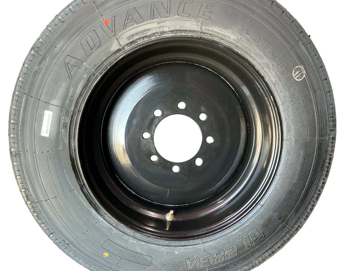 SUPER SINGLE with ADVANCE 215/75 R17.5 16 PLY