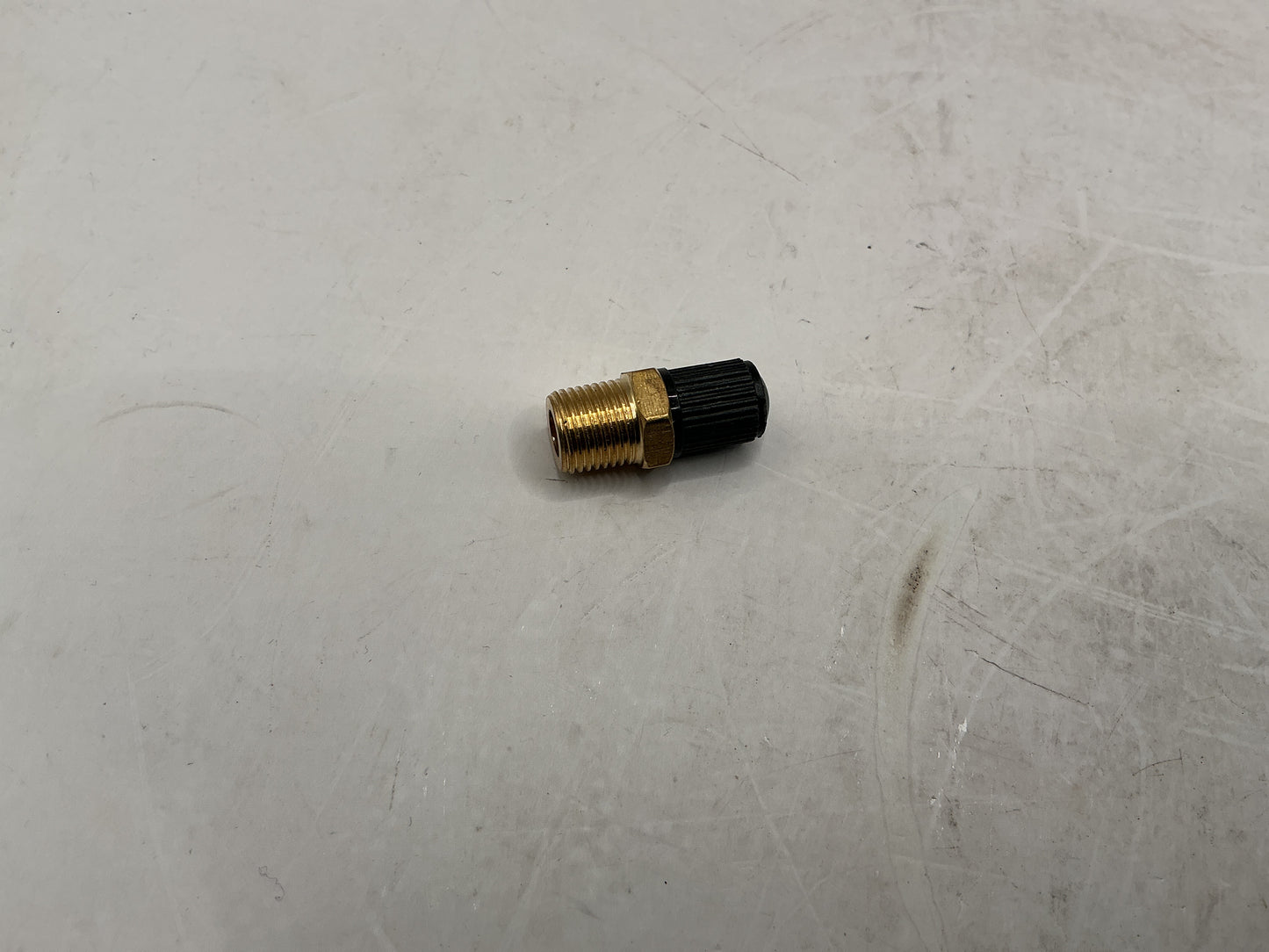 SHOCKER HITCH REPLACEMENT AIR TANK VALVE 1/8" NPT