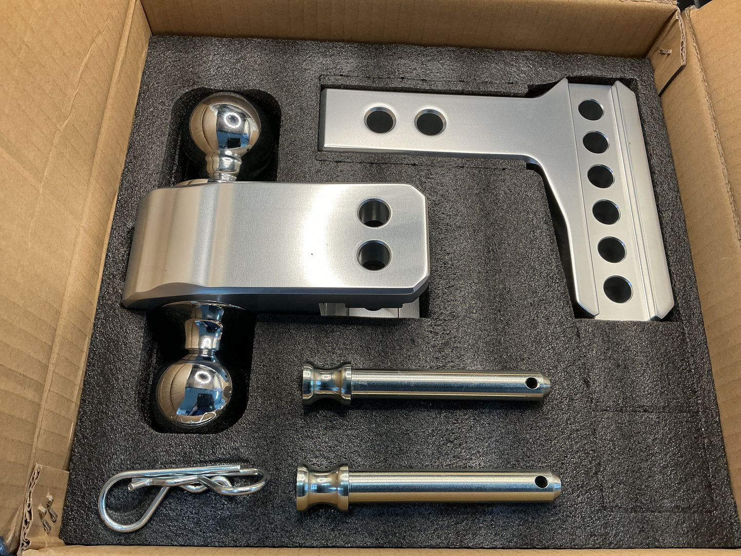 BULLETPROOF DROP/RISE HITCH 2" ALUMINUM MEDIUM DUTY