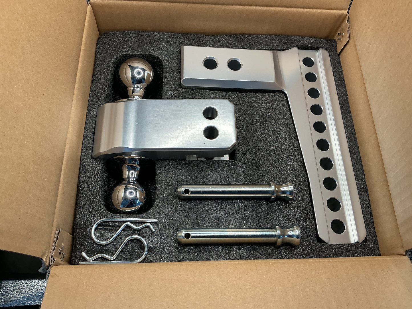2.5" Aluminum Medium Duty 6" Drop/Rise Hitch